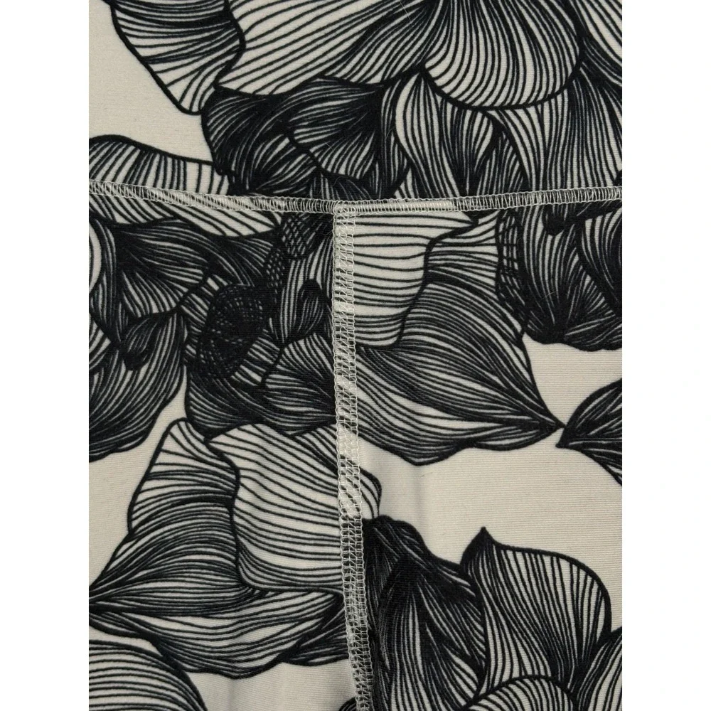 Balance Collection Bike Shorts White Black Floral‎ High Rise Large